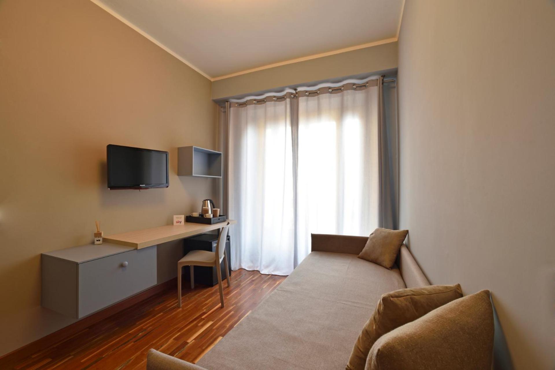 Hotel Bristol Алассіо Екстер'єр фото